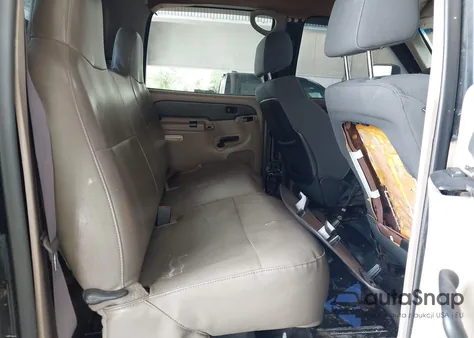 2003 Chevrolet Avalanche 1500 из США, поврежденный, VIN 3GNEC13T43G298570